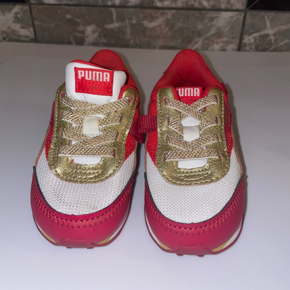 Infants puma sparkle sneakers